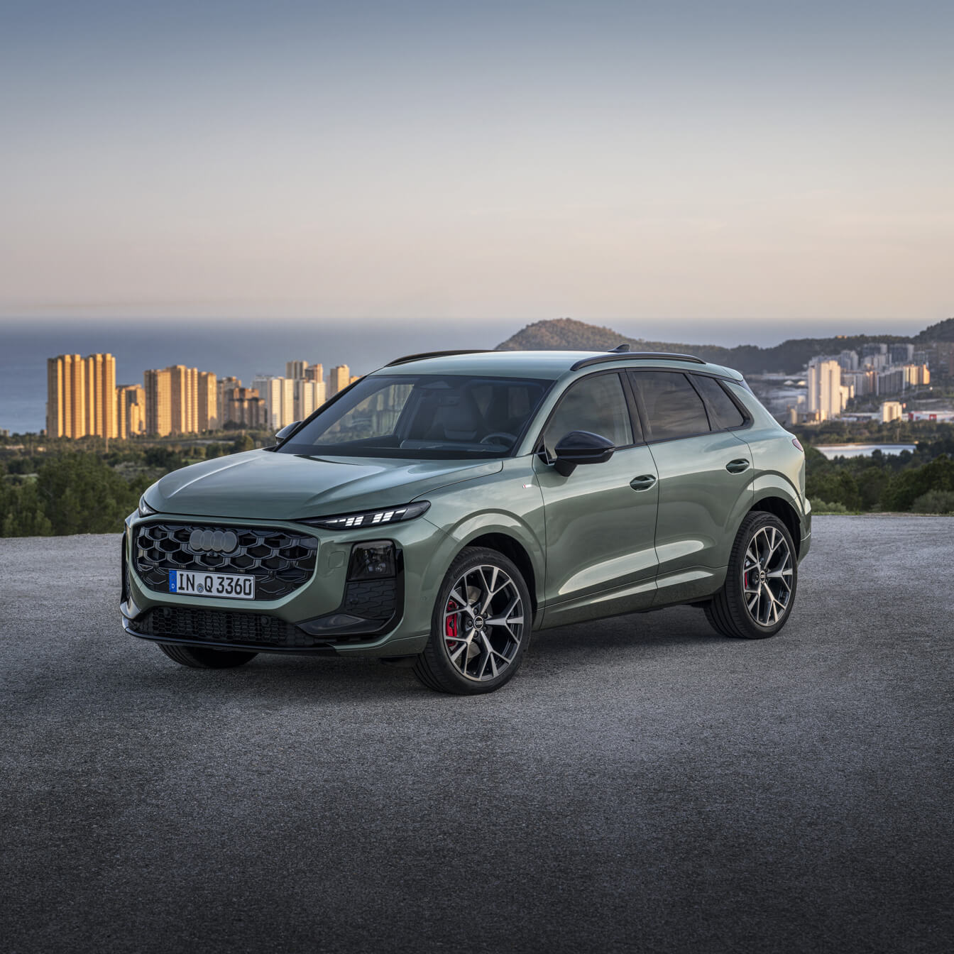 2025_Audi_Q3_SUV_haddarpunkt_01