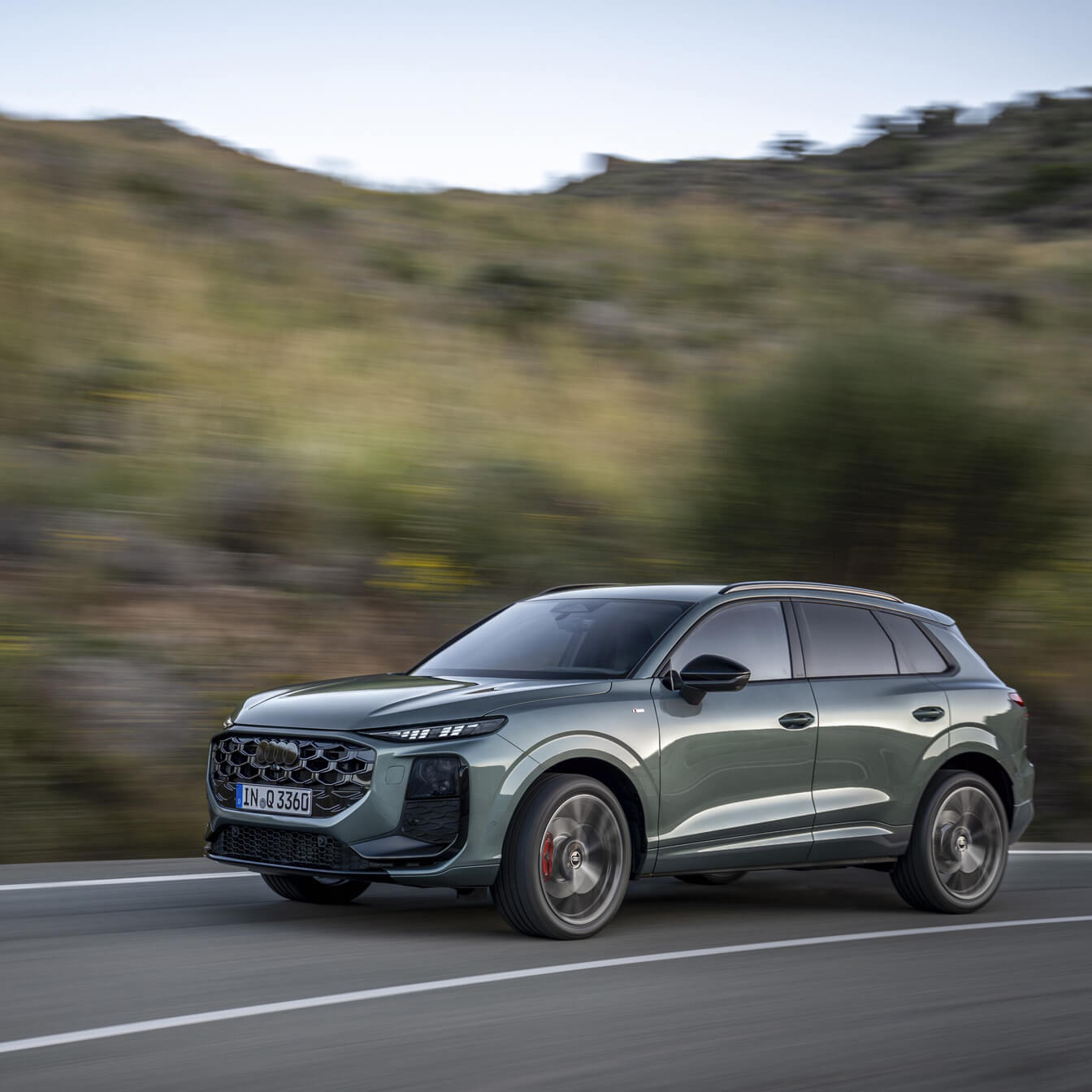 2025_Audi_Q3_SUV_haddarpunkt_04